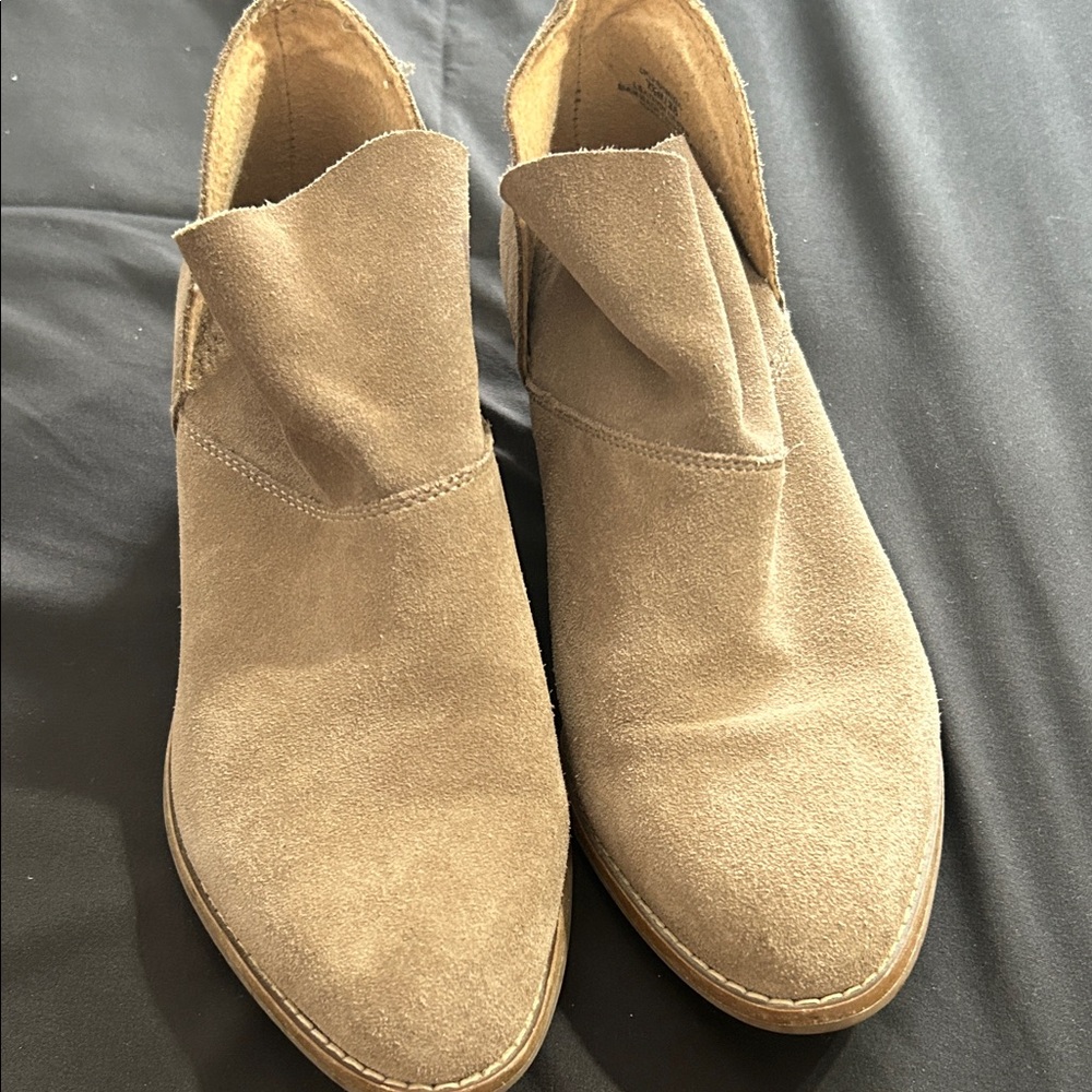 Lucky Brand Tan Suede Ankle Booties